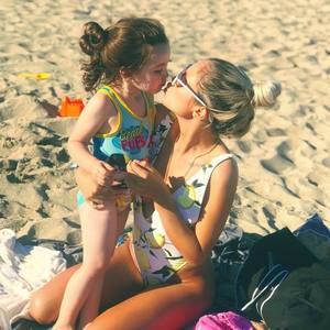 Meet your Posher, Monique